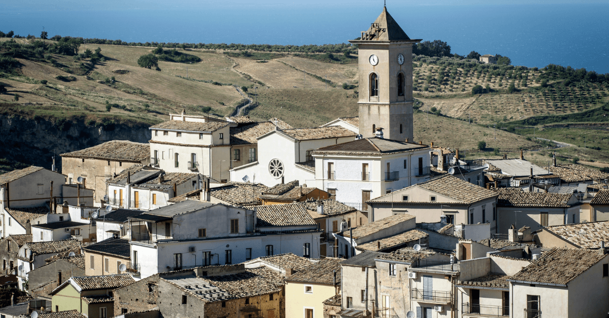 Cosa fare d'estate a Paludi 2026: Guida Completa per il relax