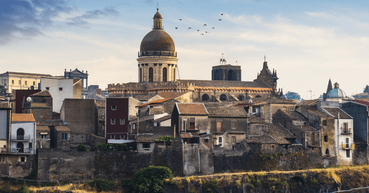 Cosa fare d'estate a Randazzo 2026: Guida Completa | inpiscina.it