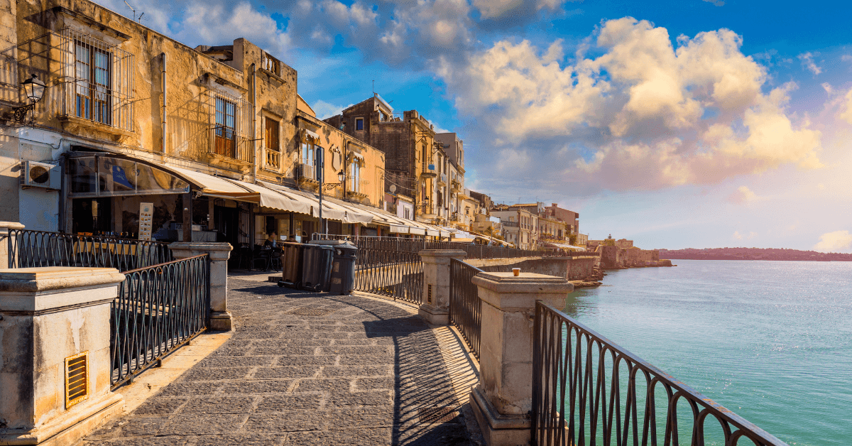 Cosa fare a Siracusa con il caldo: idee fresche per la tua estate