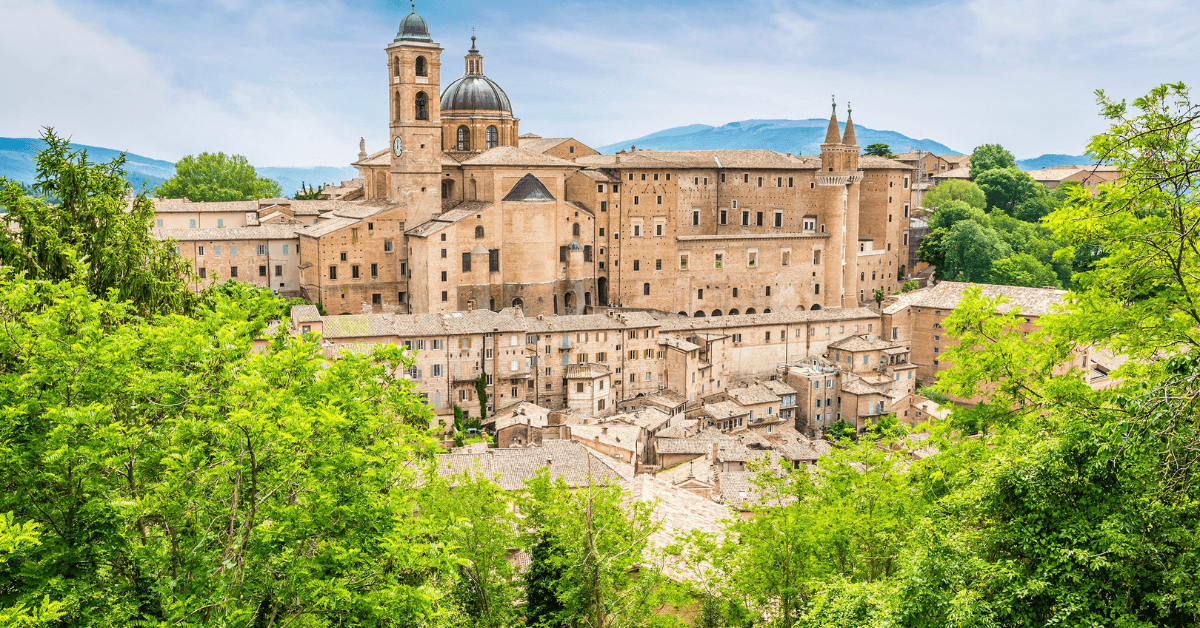 Cosa fare con il caldo a Urbino: rinfrescati tra arte e piscine