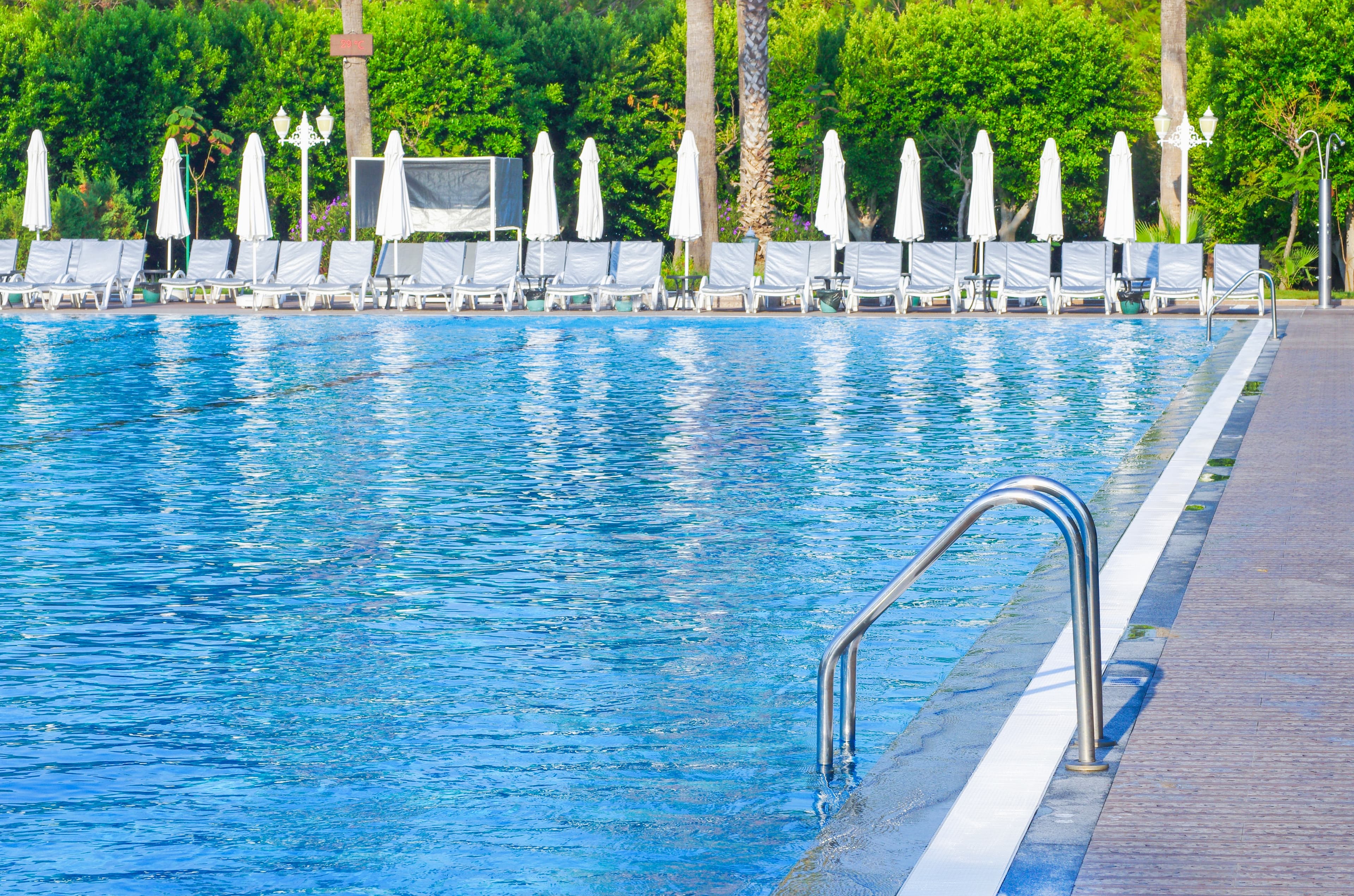 piscina pubblica dettaglio