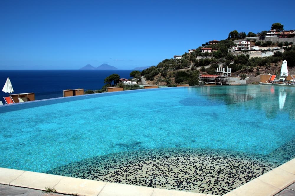 piscine all'aperto messina