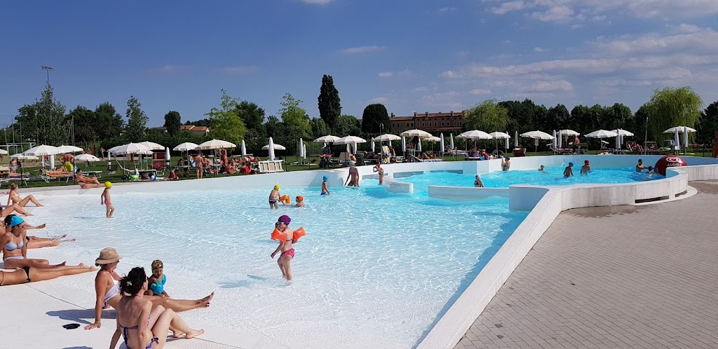 piscina comunale san pietro in gu